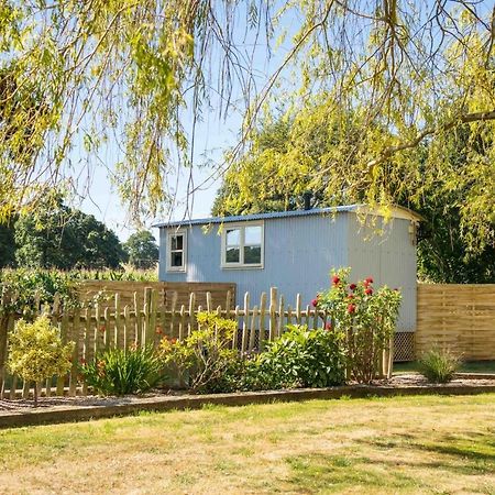 The Hideaway Hut - 1 Bed Shepherds Hut - Hereford Exterior photo