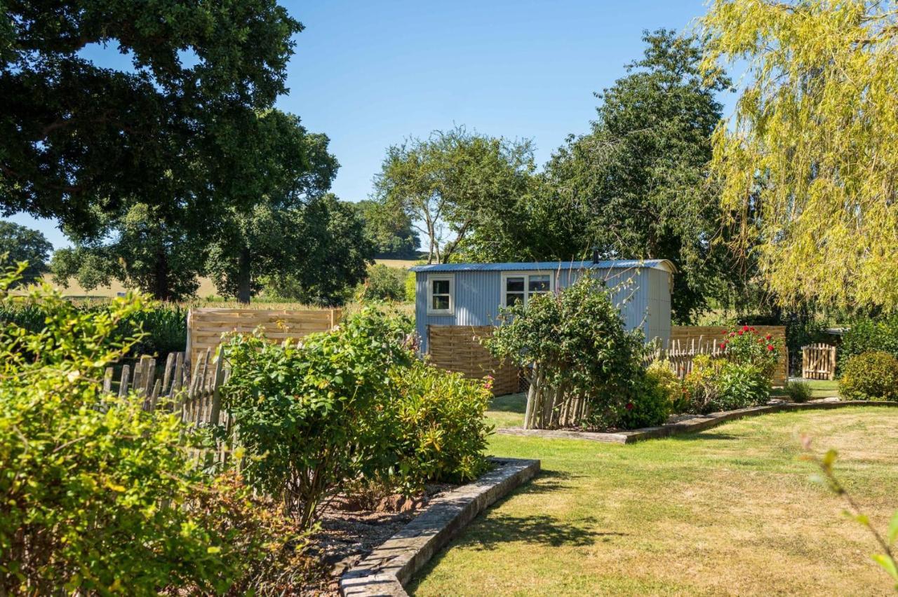 The Hideaway Hut - 1 Bed Shepherds Hut - Hereford Apartment Exterior photo