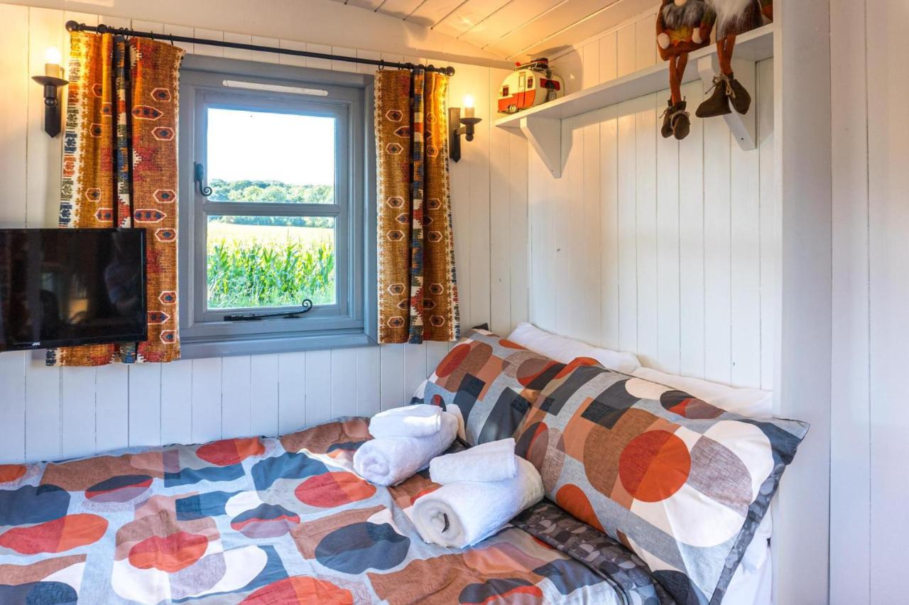 The Hideaway Hut - 1 Bed Shepherds Hut - Hereford Exterior photo