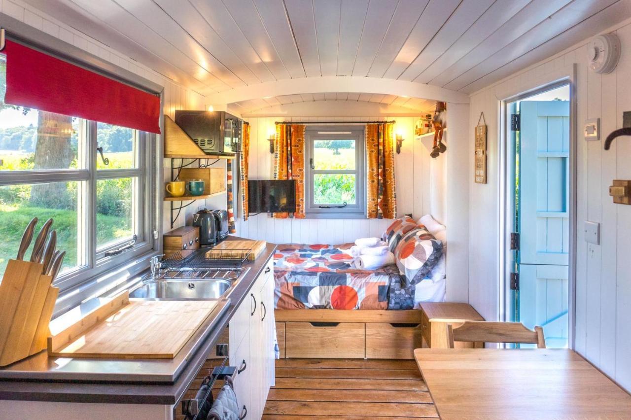 The Hideaway Hut - 1 Bed Shepherds Hut - Hereford Exterior photo