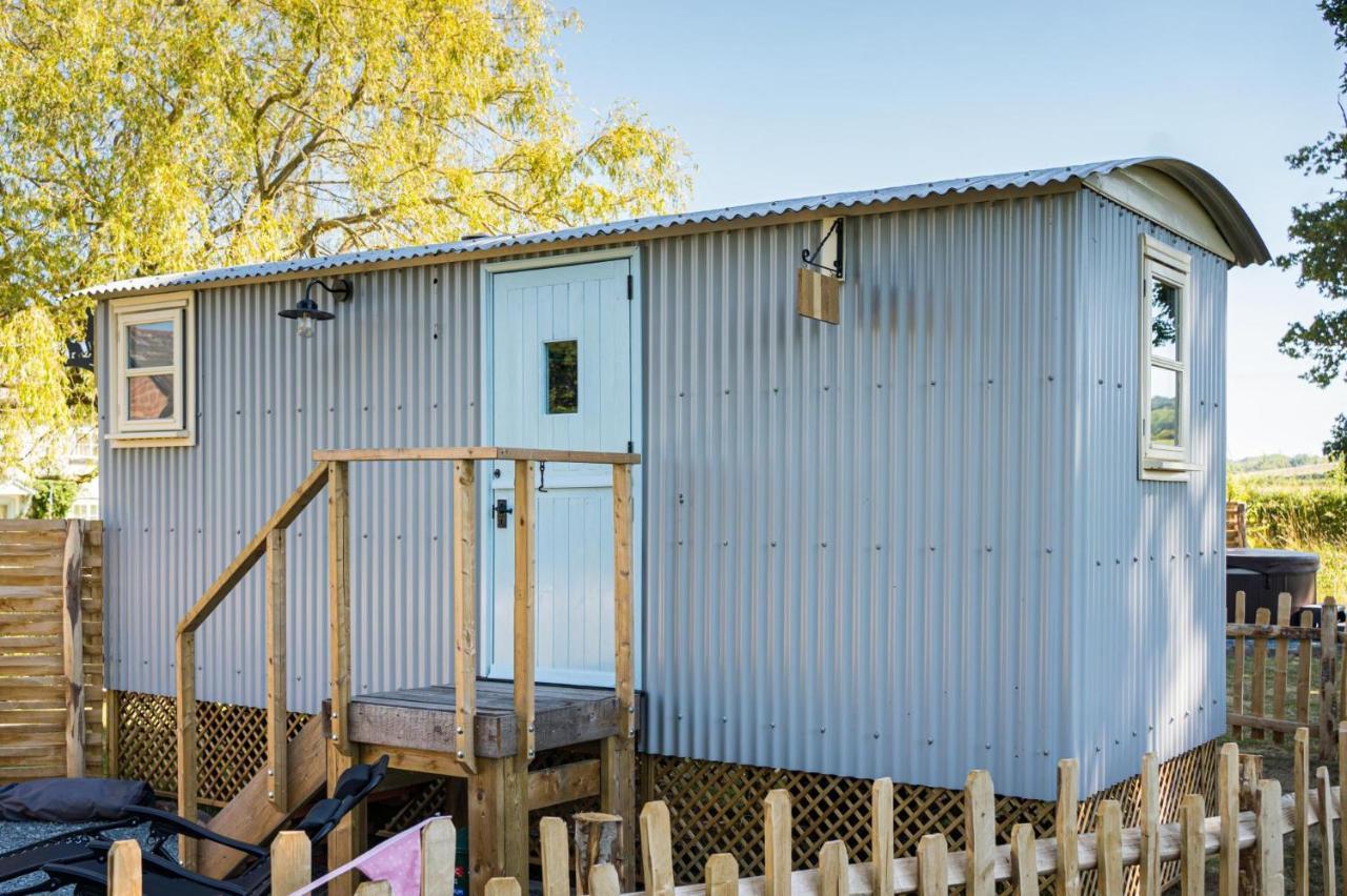 The Hideaway Hut - 1 Bed Shepherds Hut - Hereford Exterior photo