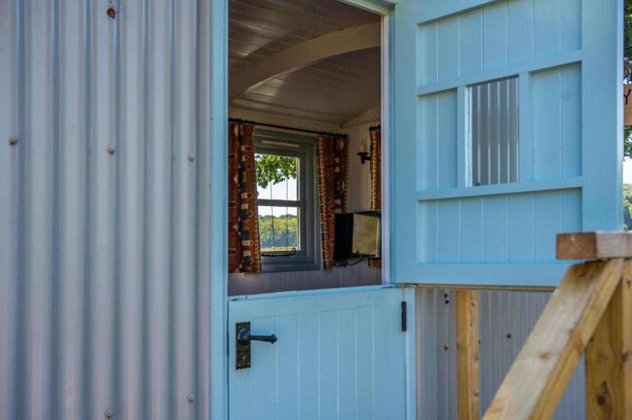 The Hideaway Hut - 1 Bed Shepherds Hut - Hereford Exterior photo
